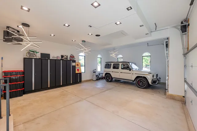 $2,195,000 | 37W993 Heritage Oaks Drive, St. Charles, IL 60175