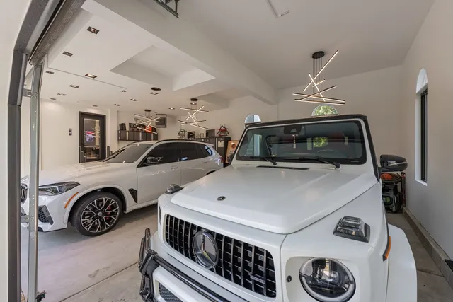 $2,195,000 | 37W993 Heritage Oaks Drive, St. Charles, IL 60175