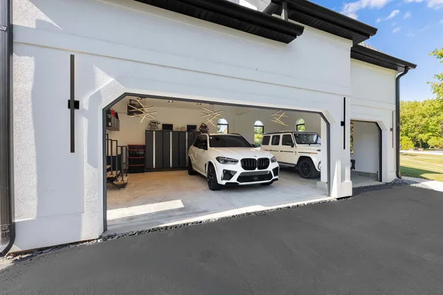 $2,195,000 | 37W993 Heritage Oaks Drive, St. Charles, IL 60175