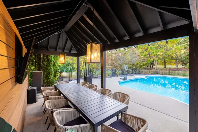 $2,195,000 | 37W993 Heritage Oaks Drive, St. Charles, IL 60175