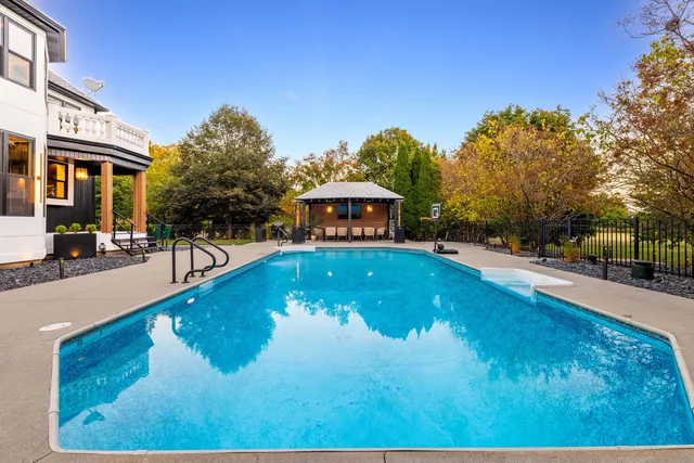 $2,195,000 | 37W993 Heritage Oaks Drive, St. Charles, IL 60175