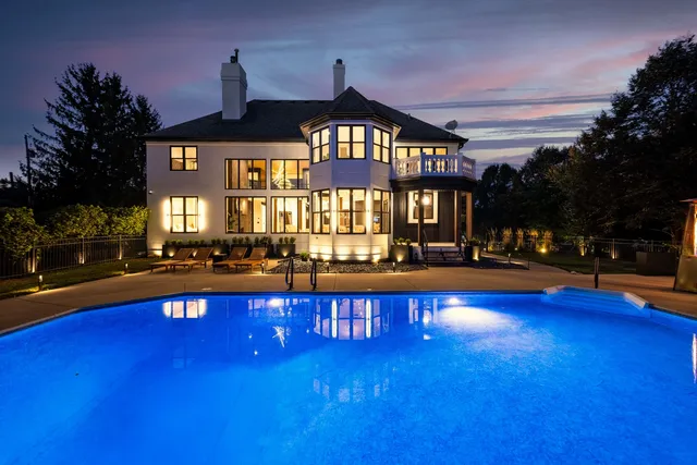 $2,195,000 | 37W993 Heritage Oaks Drive, St. Charles, IL 60175