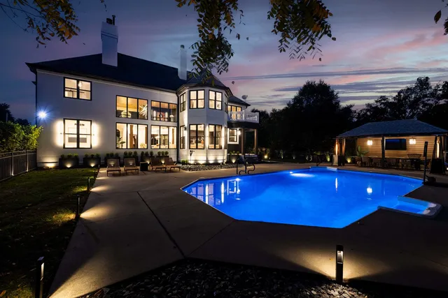 $2,195,000 | 37W993 Heritage Oaks Drive, St. Charles, IL 60175