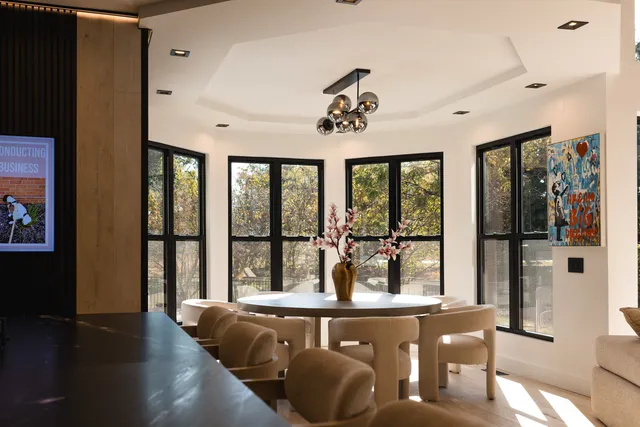 a close view of sink and tap