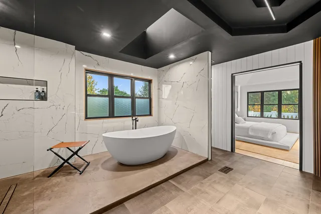 $2,195,000 | 37W993 Heritage Oaks Drive, St. Charles, IL 60175