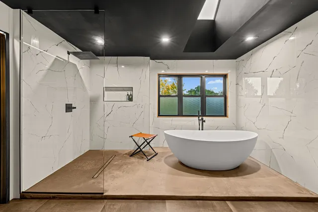 $2,195,000 | 37W993 Heritage Oaks Drive, St. Charles, IL 60175