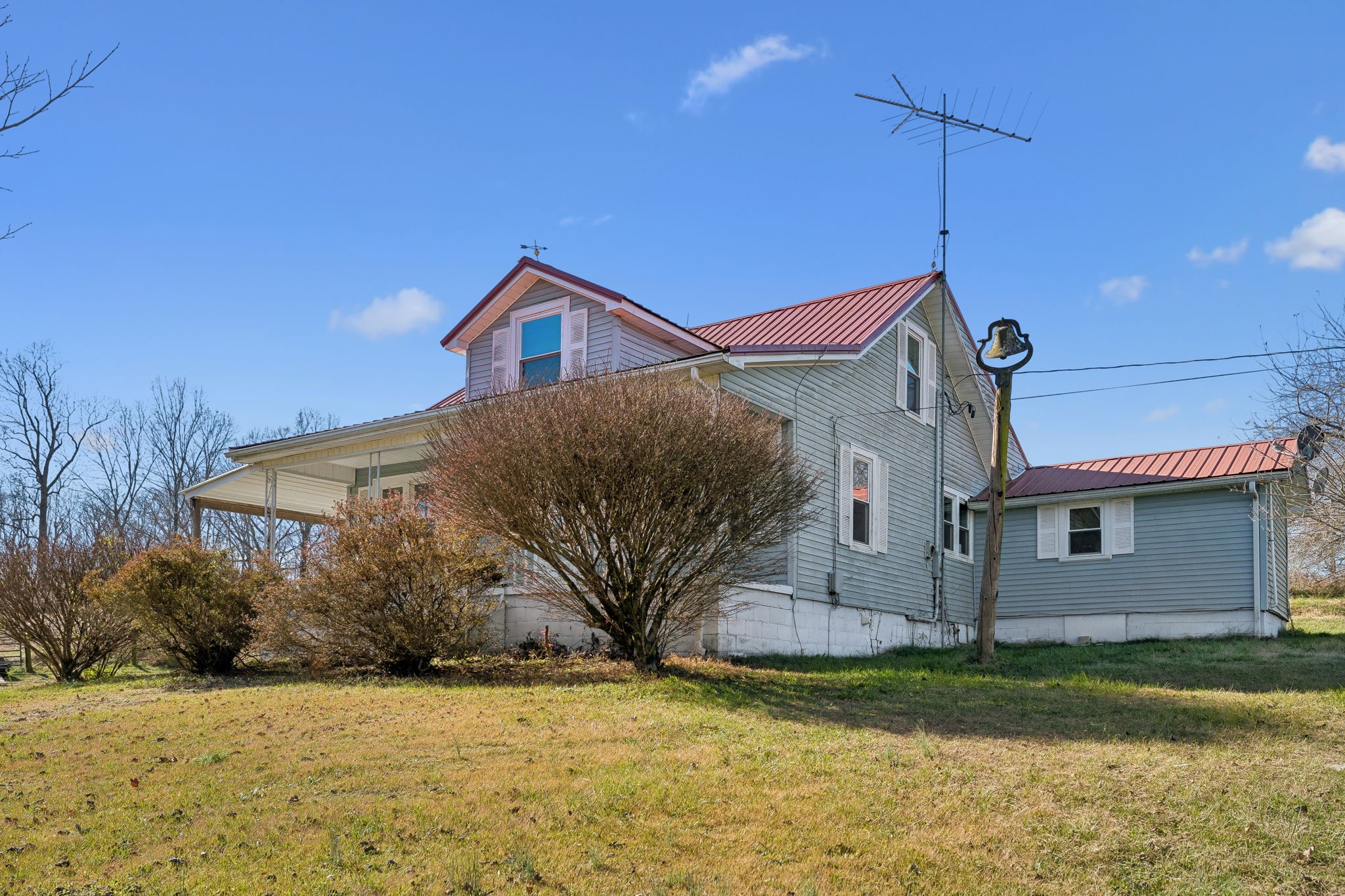 2554 Bakerton Road Red Boiling Springs, TN 37150 - Photo 2 of 46 a front view of a house with a yard