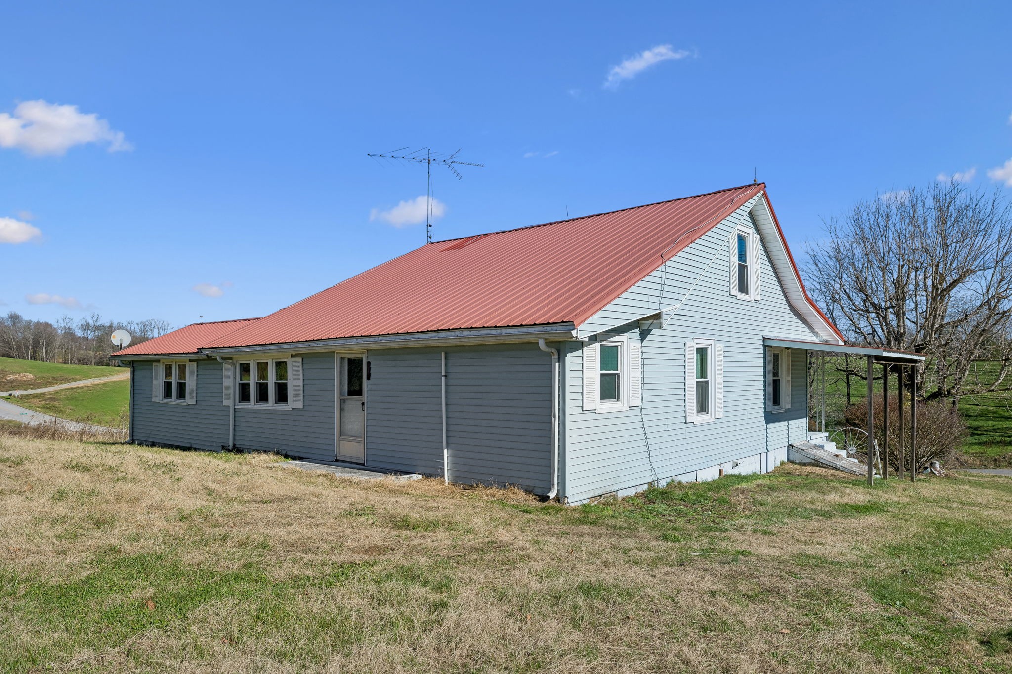 2554 Bakerton Road Red Boiling Springs, TN 37150 - Photo 43 of 46 a view of backyard of house