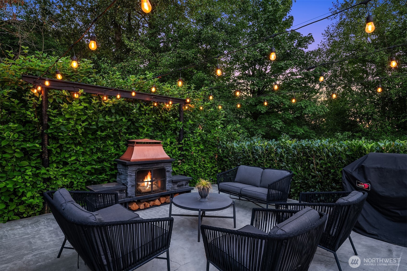 6514 East Lowell Larimer Road Snohomish, WA 98296 - Photo 25 of 40 a view of a couches in the patio