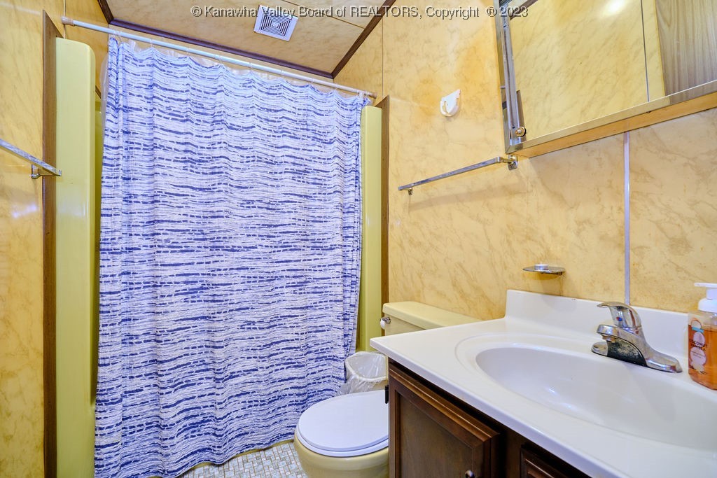 890 Amma Road Clendenin, WV 25045 - Photo 15 of 36 Gallery Image 15