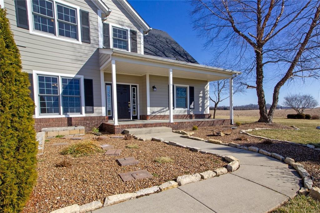 11150 East Base Road Columbus, IN 47203 - Photo 4 of 60