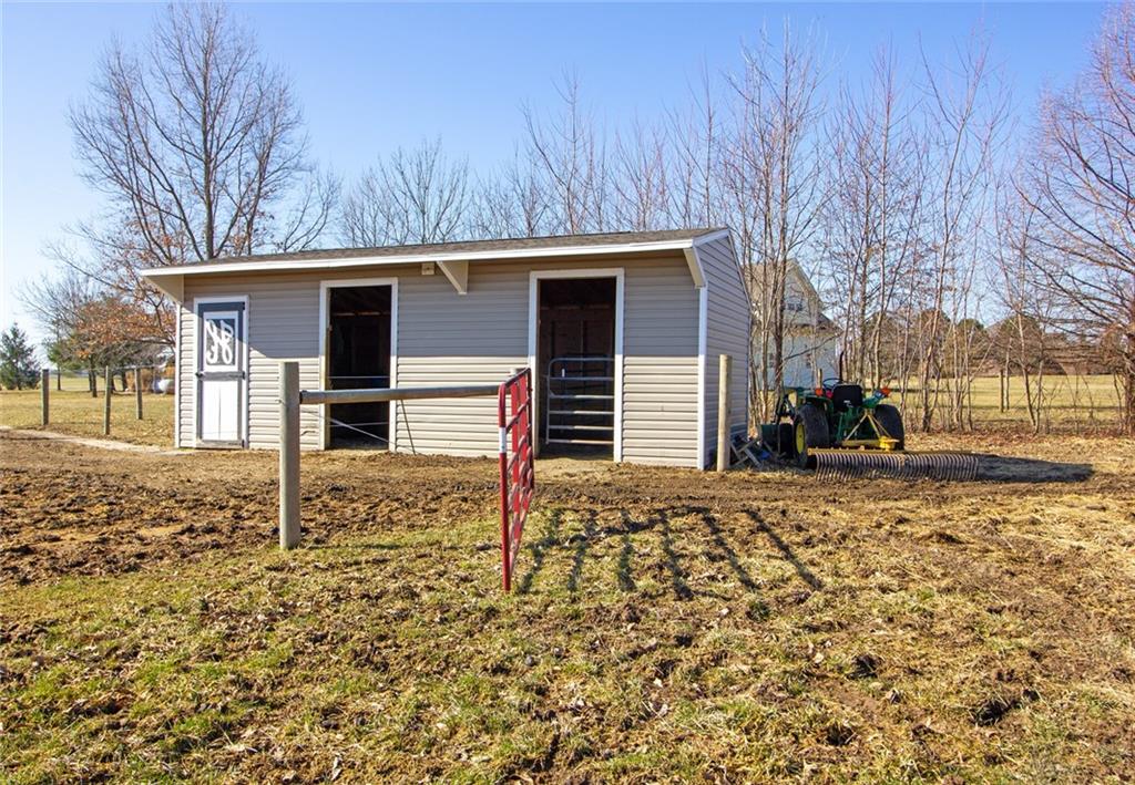 11150 East Base Road Columbus, IN 47203 - Photo 50 of 60