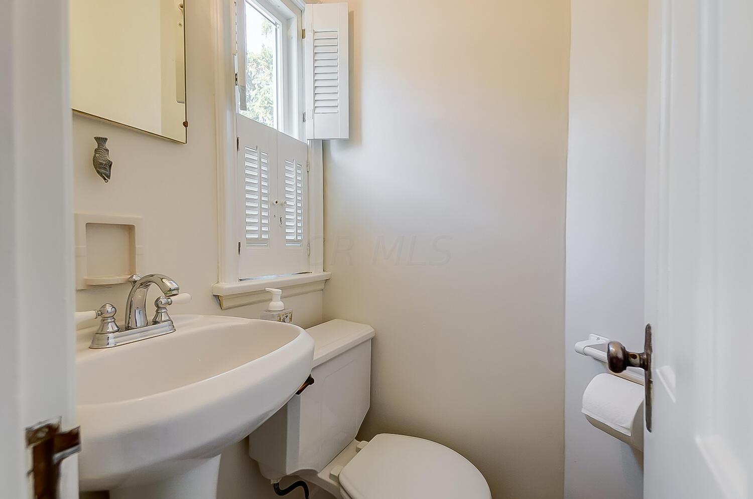 1548 Cardiff Road Upper Arlington, OH 43221 - Photo 31 of 84 50044356-031_web