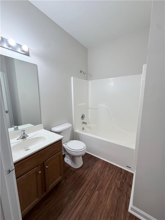 82 Kennedy Court Hiram, GA 30141 - Photo 9 of 26 a bathroom with a sink and a mirror
