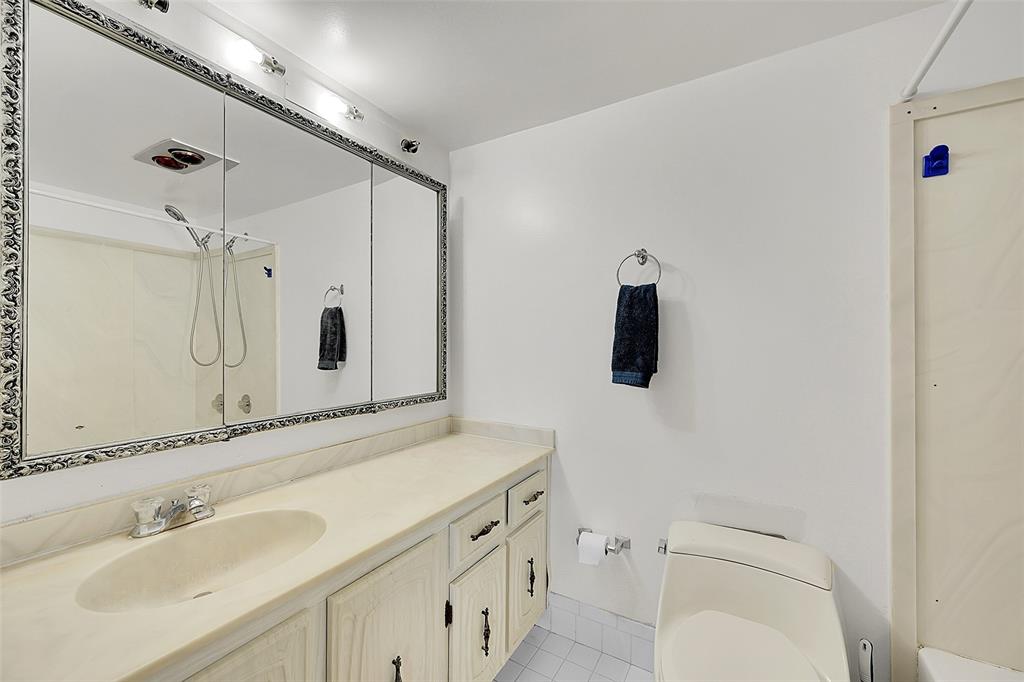 2340 Southwest 22nd Avenue, Unit 303 Delray Beach, FL 33445 - Photo 21 of 68
