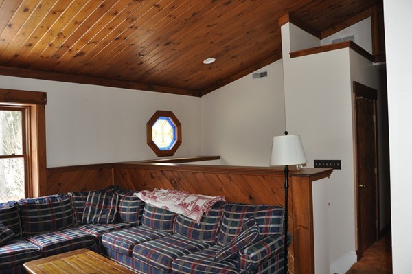204 Fitchburg Road Townsend, MA 01469 - Photo 7 of 29 a living room with furniture