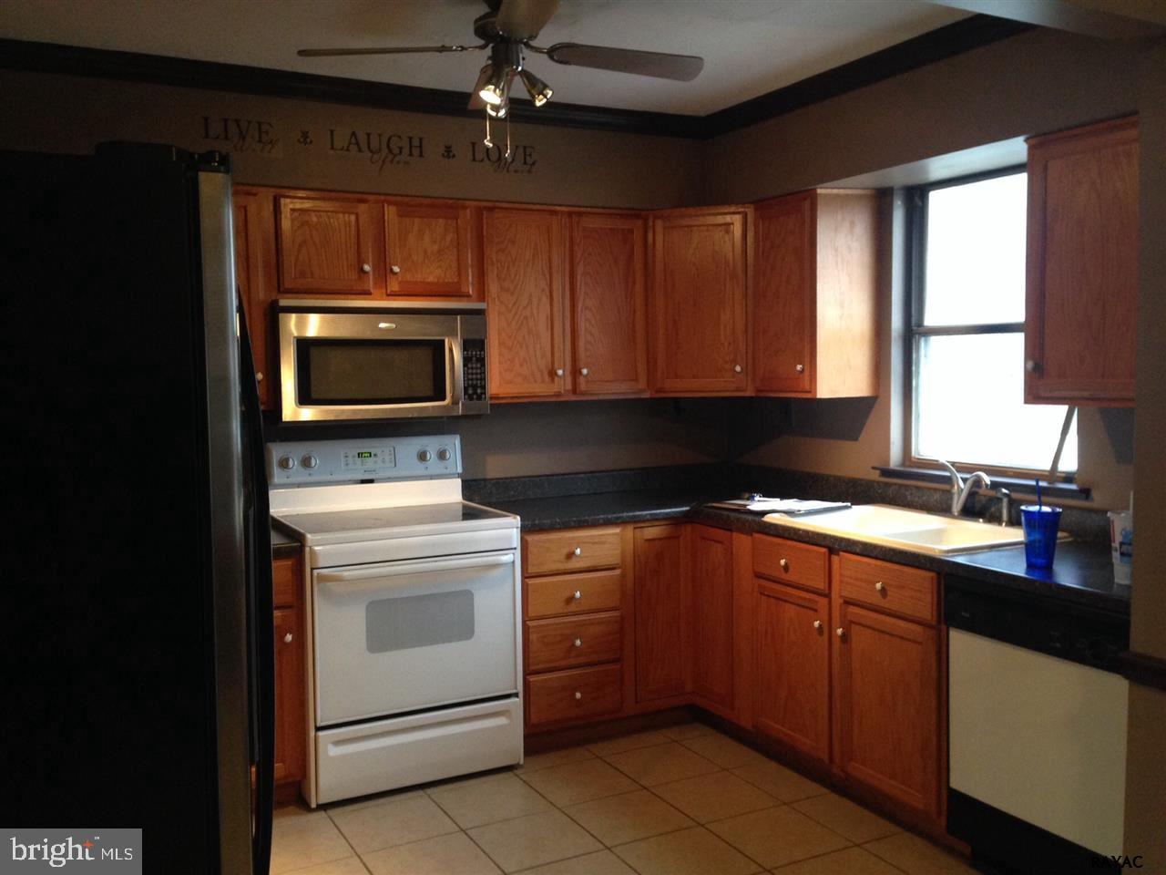 4245 Beaumont Road Dover, PA 17315 - Photo 3 of 22 Gallery Image 3