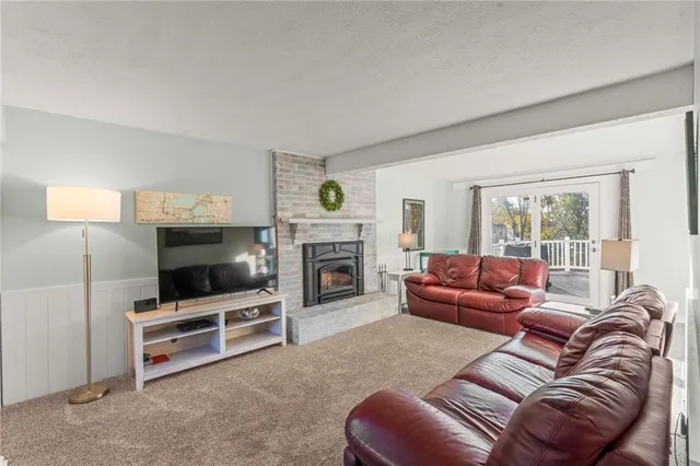 $525,000 | 1256 Manor Drive, Pittsburgh, PA 15241