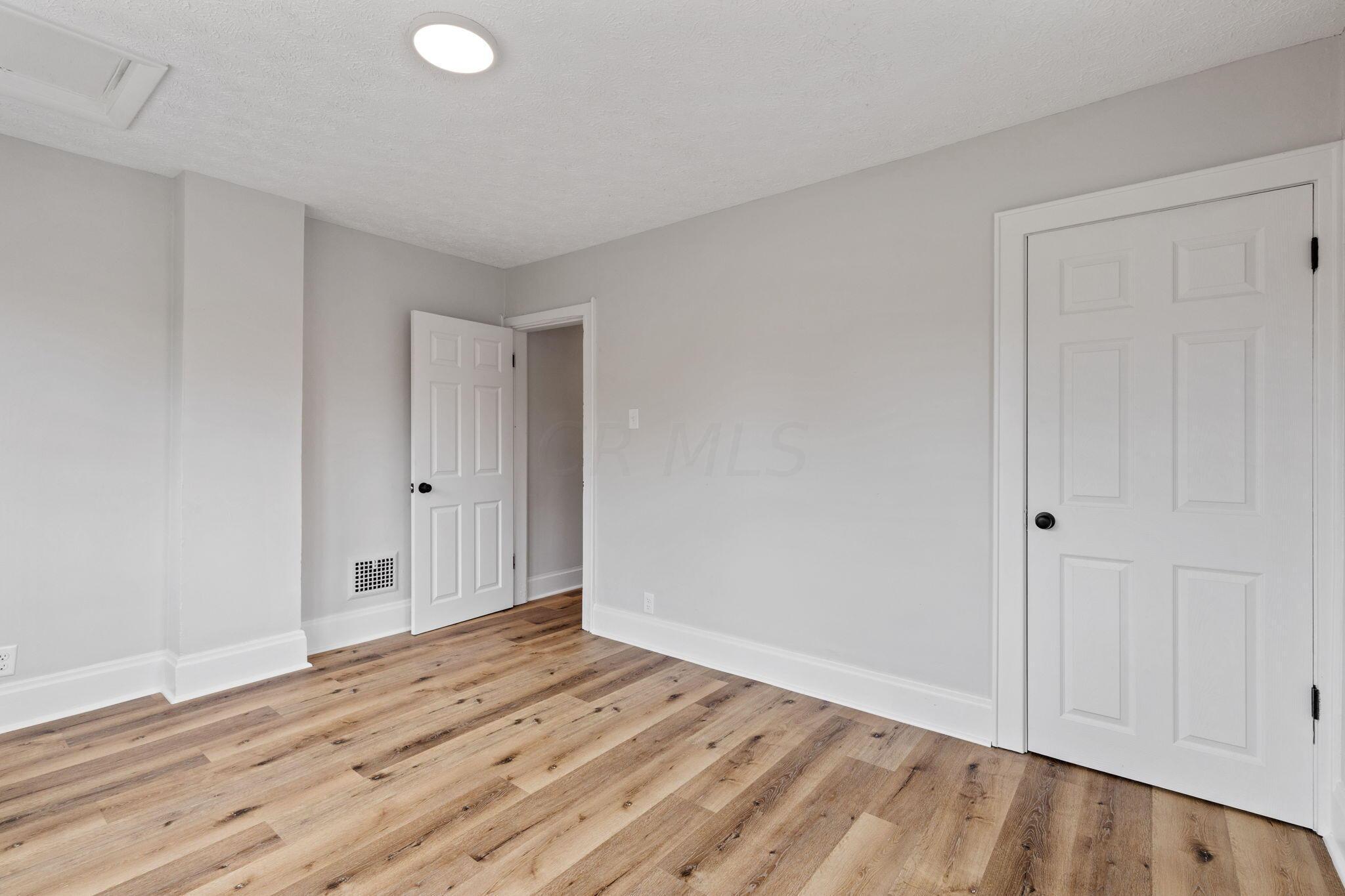 1022 Lockbourne Road, Unit 1024 Columbus, OH 43206 - Photo 17 of 31 20-web-or-mls-2023-10-26 1022 Lockbourne