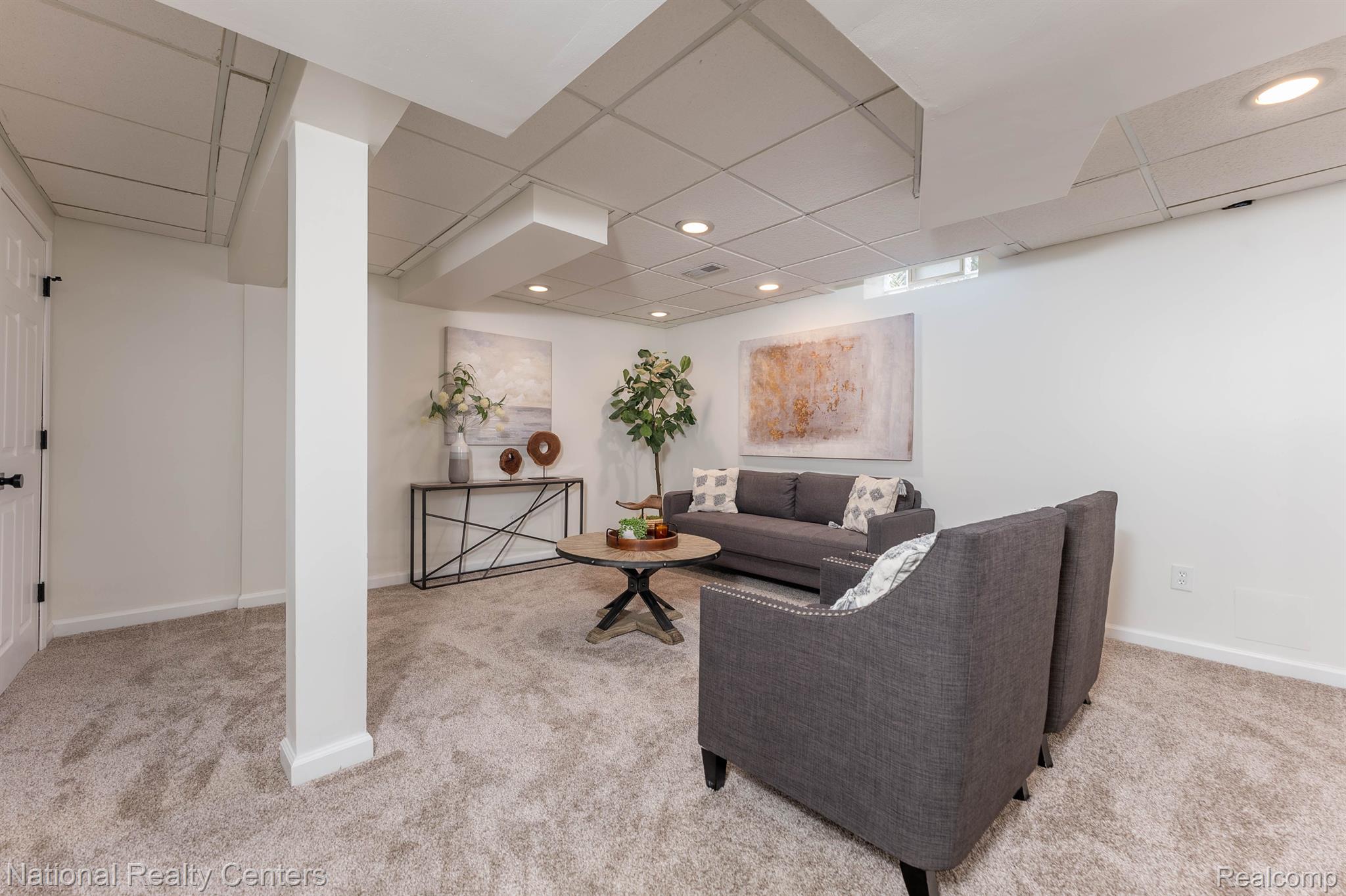 45258 Danbury Road Canton, MI 48188 - Photo 41 of 54 Gallery Image 41