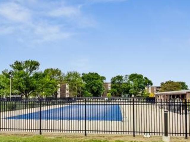 1301 South Finley Road, Unit 220 Lombard, IL 60148 - Photo 20 of 22