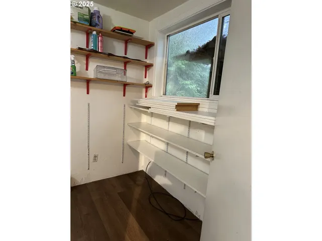 a view of a storage & utility room