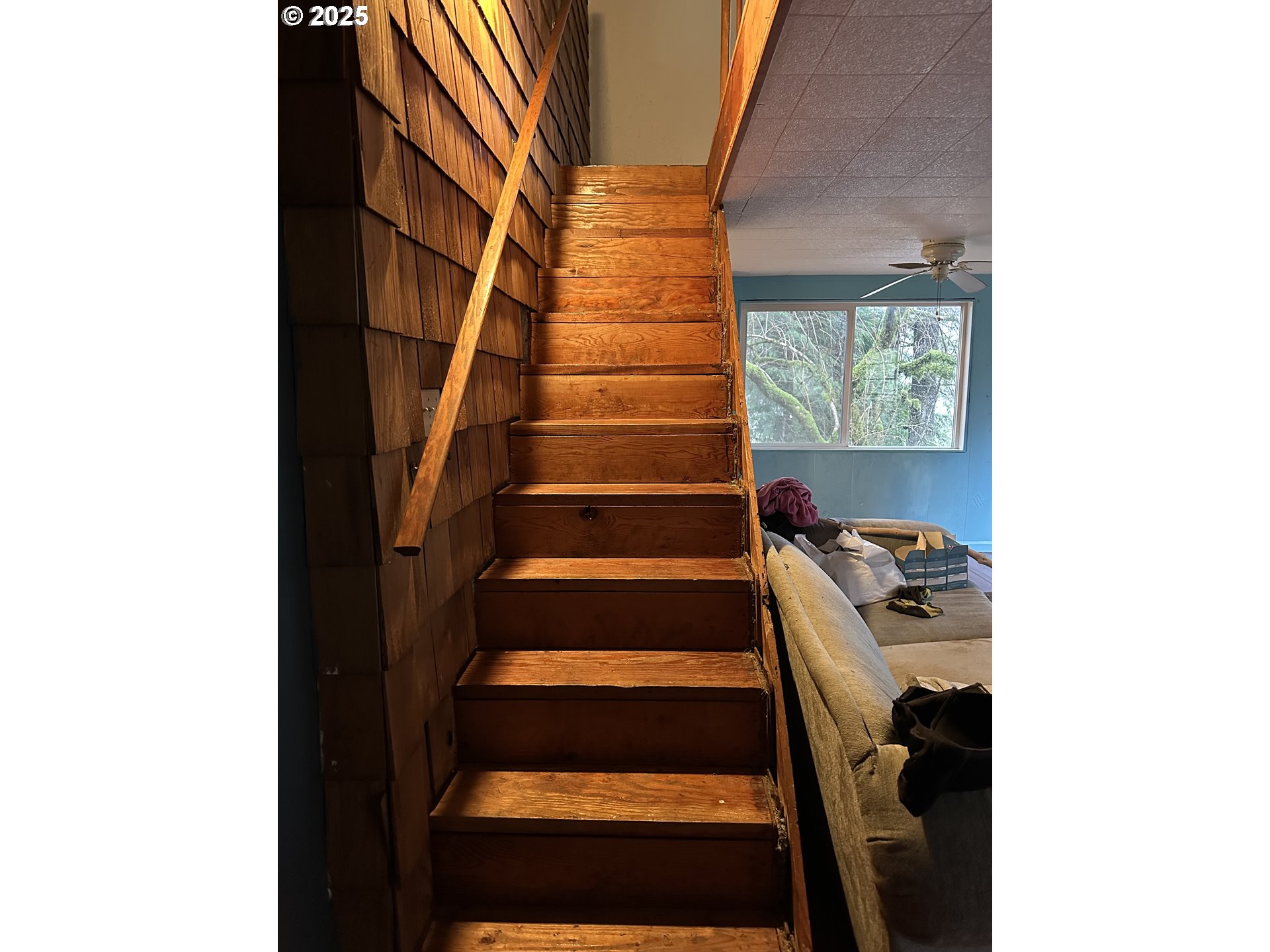 9247 Highway 126 Mapleton, OR 97453 - Photo 15 of 41 a view of entryway