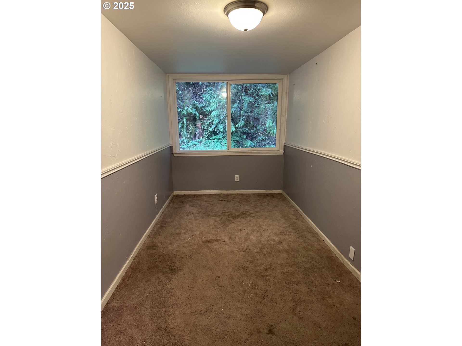 9247 Highway 126 Mapleton, OR 97453 - Photo 21 of 41 a view of room with a window