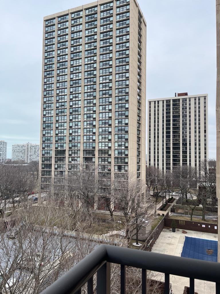 2605 South Indiana Avenue, Unit 606 Chicago, IL 60616 - Photo 13 of 34 a view of balcony with outdoor space