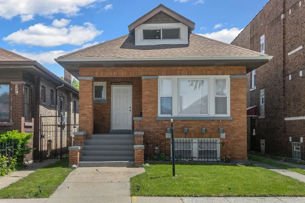 $269,999 | 7613 South Hermitage Avenue, Chicago, IL 60620