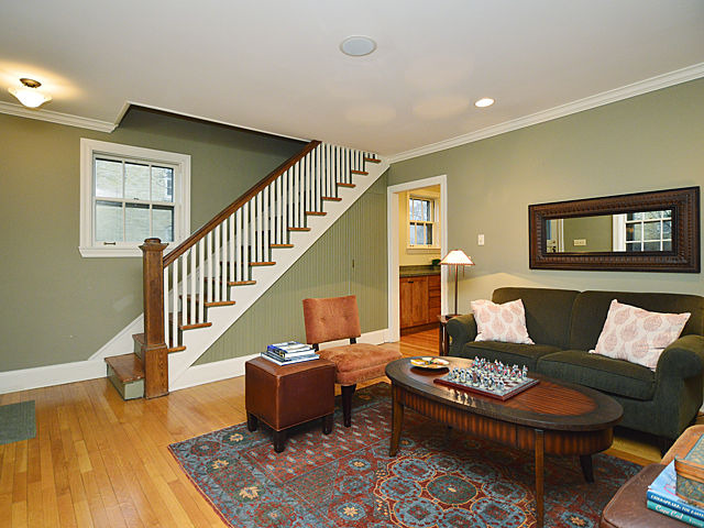 812 Lyster Road Highwood, IL 60040 - Photo 4 of 25