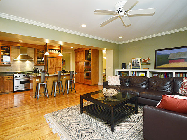812 Lyster Road Highwood, IL 60040 - Photo 10 of 25