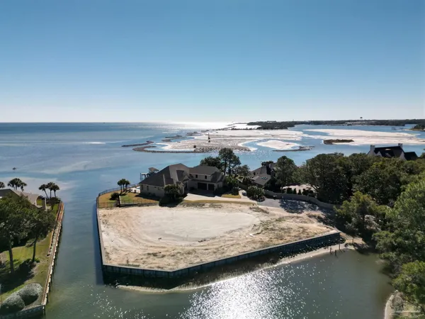 $1,250,000 | 37 Lakeside Drive, Pensacola, FL 32507