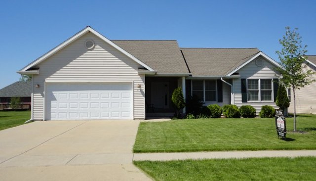 321 Lake Lida Lane Rochelle, IL 61068 - Photo 1 of 10