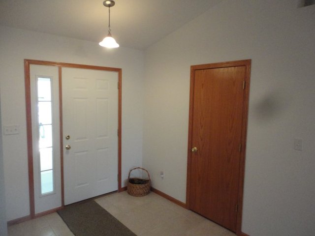 321 Lake Lida Lane Rochelle, IL 61068 - Photo 2 of 10