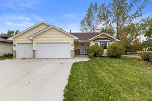 $355,000 | 1400 4th Street Northeast, Buffalo, MN 55313