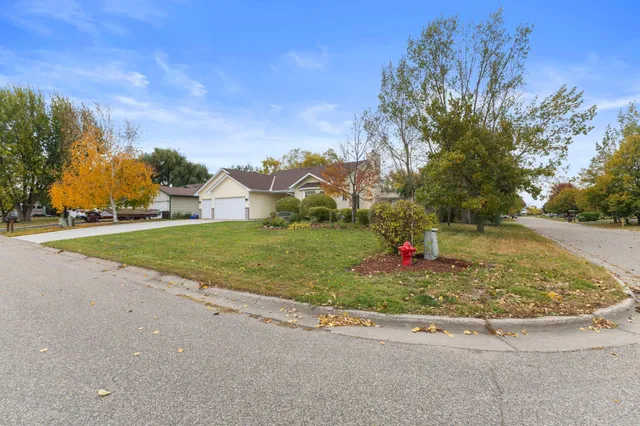 $355,000 | 1400 4th Street Northeast, Buffalo, MN 55313