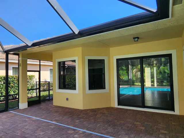a view of entrance door of the house