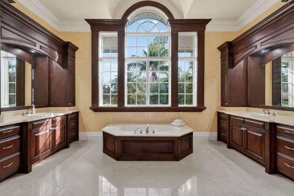 $17,200,000 | 107 Schooner Lane, Jupiter, FL 33477