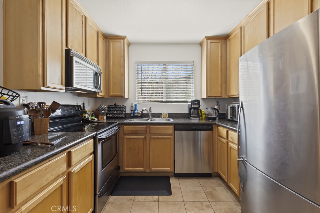 2320 Del Mar Way, Unit 102 Corona, CA 92882 - Photo 8 of 31