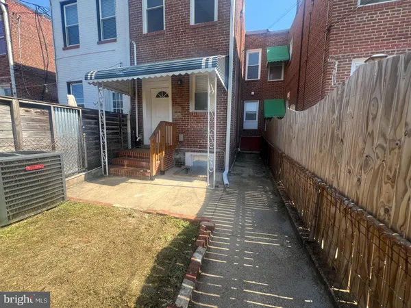 $2,700 | 3031 Shannon Drive, Baltimore, MD 21213