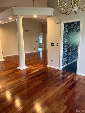 $335,000 | 3 Pine Hollow Court, Edwardsville, IL 62025