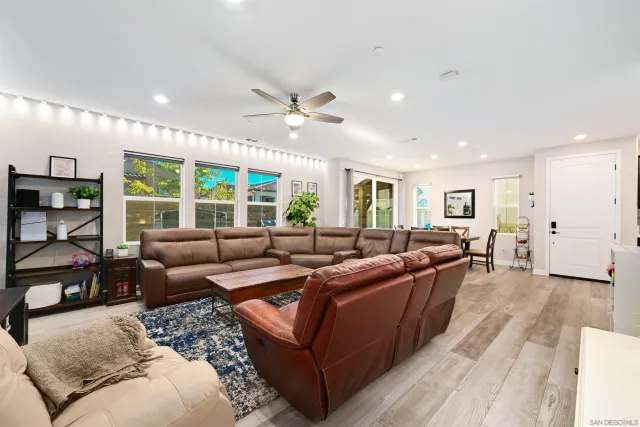 $1,199,000 | 10929 Tyler Way, San Diego, CA 92129