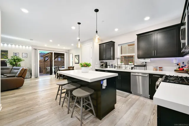 $1,199,000 | 10929 Tyler Way, San Diego, CA 92129