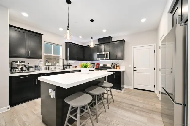 $1,199,000 | 10929 Tyler Way, San Diego, CA 92129