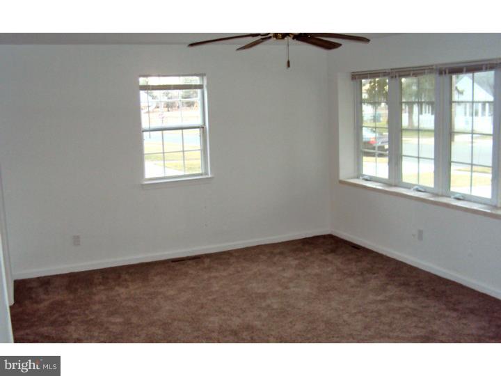 481 Westminster Road Wenonah, NJ 08090 - Photo 10 of 25 Living Room