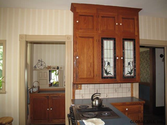 242 Van Wies Point Road Bethlehem, NY 12077 - Photo 10 of 25 Photo 10