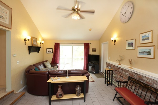 5 Silverbrook Road Boxford, MA 01921 - Photo 17 of 29 a living room with furniture and a window