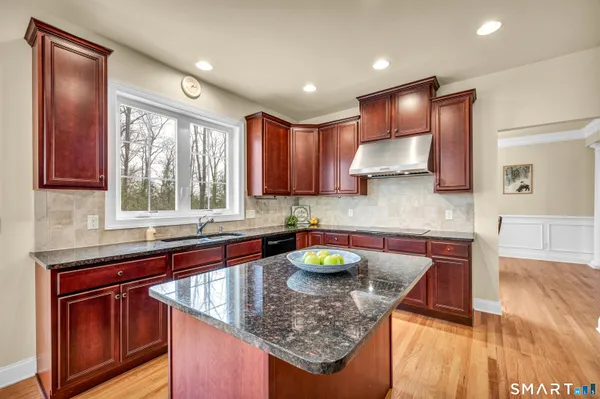 $1,100,000 | 284 Northington Drive, Avon, CT 06001