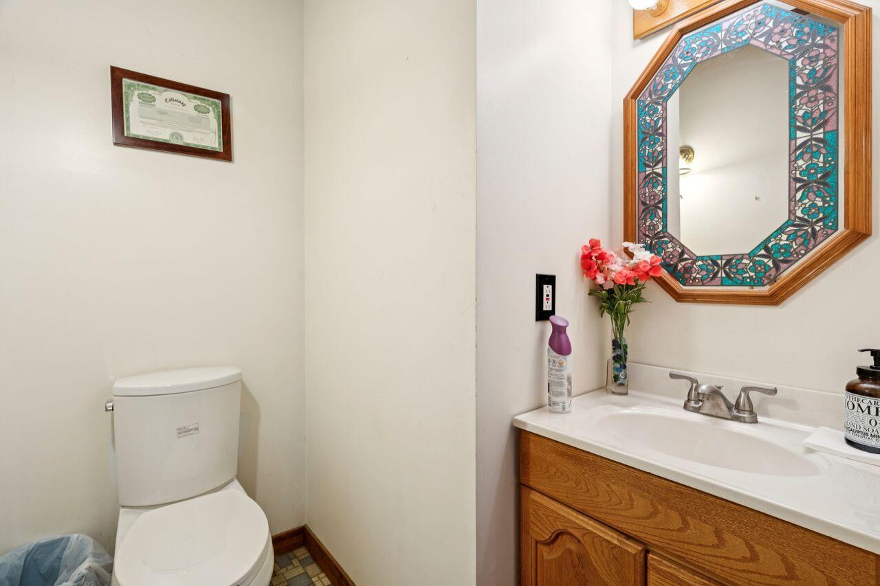 15 Macklin Lane Stoneham, ME 04231 - Photo 22 of 38 Primary En Suite